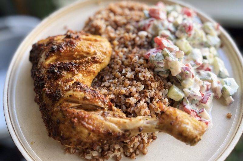 Hähnchenschenkel mit Buchweizen