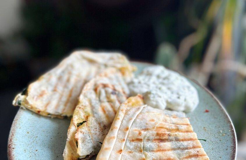 Arabisches Brot mit Spinat & Feta