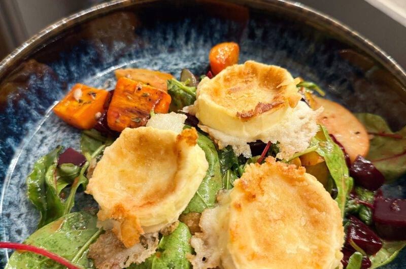 Ofensalat mit knusprigem Ziegenkäse