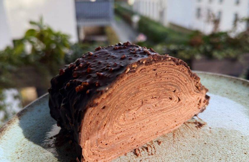 Schoko-Crepe-Rolle